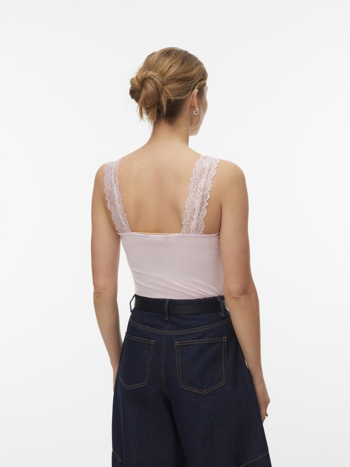 model_shot-back
